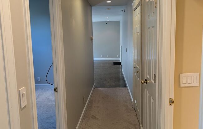 2 beds, 2 baths, 1,300 sqft, $5,300, Unit 202