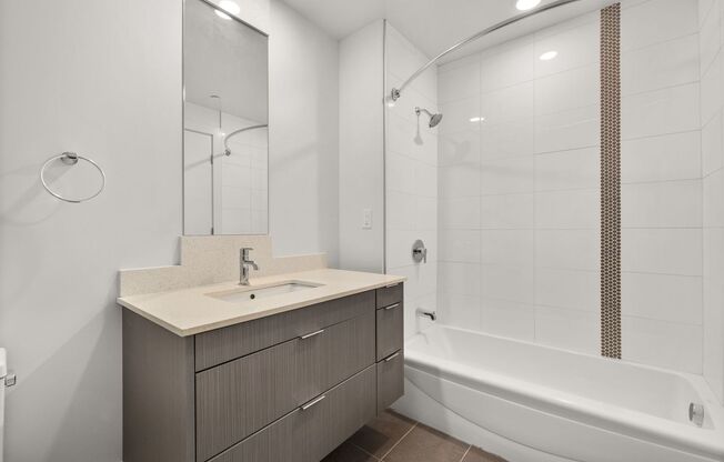 1 bed, 1 bath, 607 sqft, $1,950, Unit 807