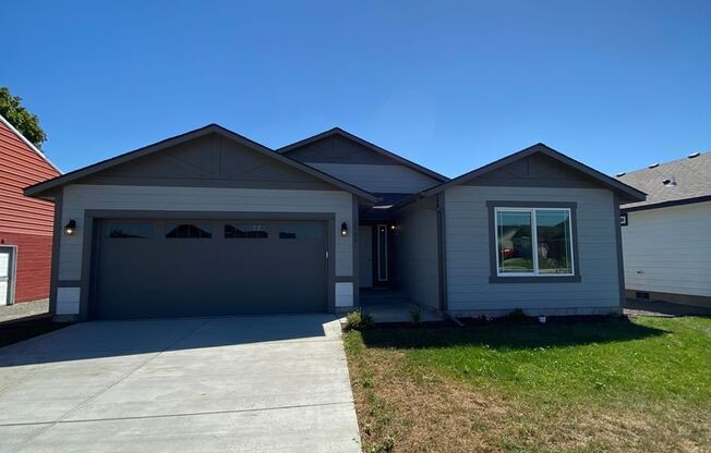 Stunning 3 Bed 2 Bath Rancher in Spokane Valley!