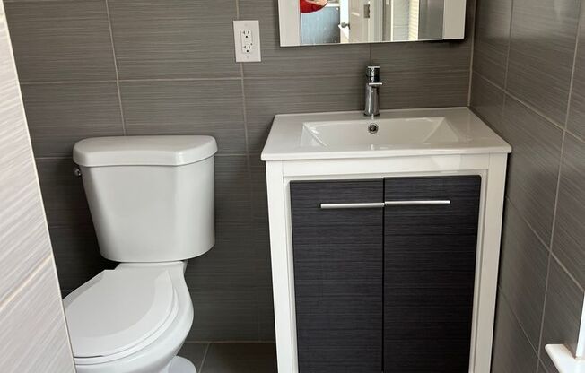 2 beds, 2.5 baths, $1,695, Unit Unit C