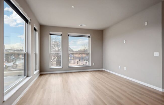 2 beds, 2 baths, 1,225 sqft, $2,520, Unit 5604-201