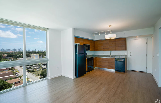 365 W 78 RD