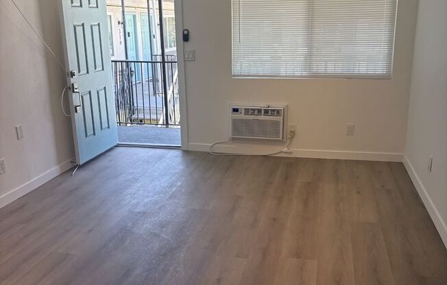 Studio, 1 bath, 310 sqft, $1,750, Unit B-310- 128