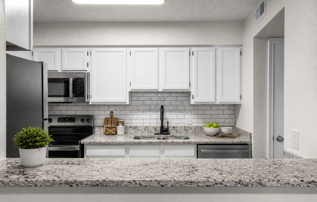 Welcome to Living Oaks: Tranquil Living in a Vibrant Community