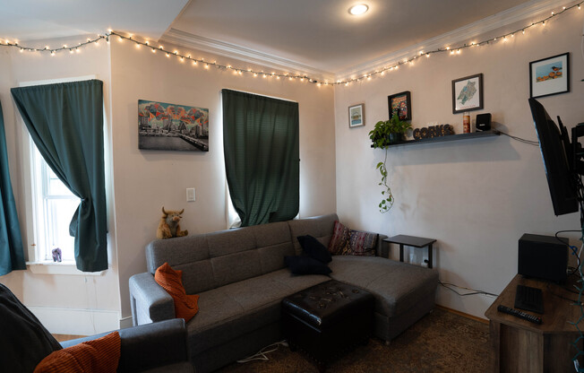 6 beds, 2.5 baths, 1,800 sqft, $6,295, Unit 3