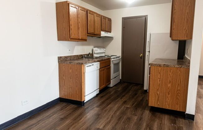 Tan Oak Apartments