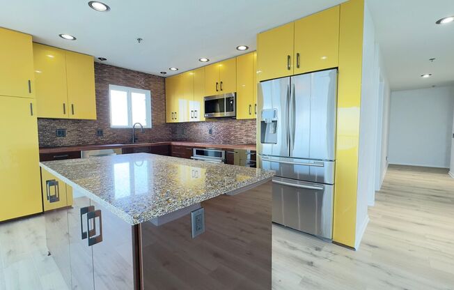 3 beds, 3 baths, $7,000, Unit UNIT 304