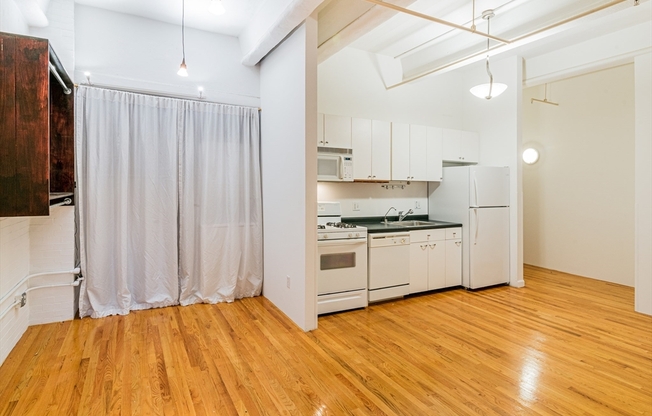 42 CHAUNCY ST
