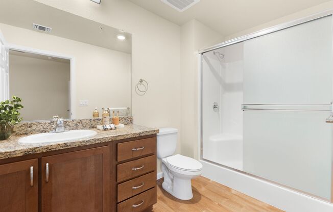 2 beds, 2 baths, 1,015 sqft, $1,685, Unit 319