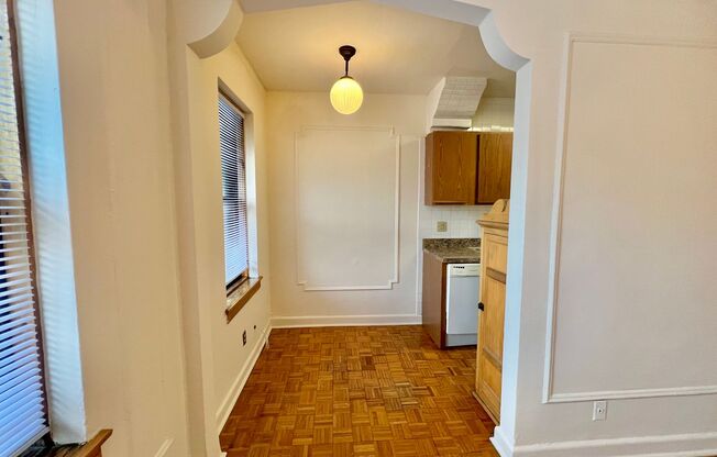 Studio, 1 bath, 375 sqft, $1,455, Unit 644-205