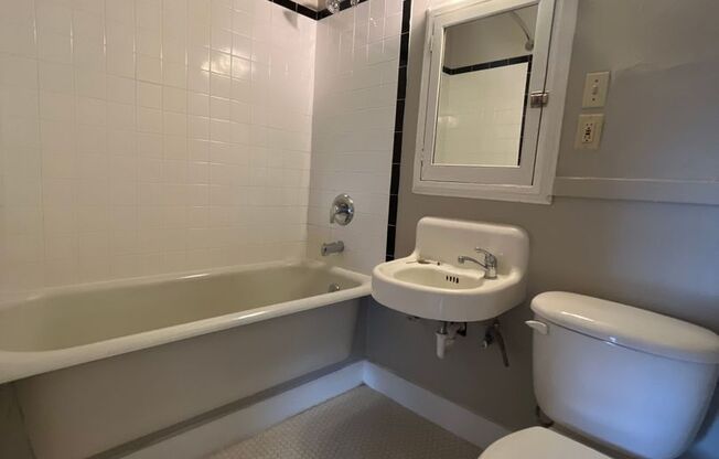 1 bed, 1 bath, $1,545, Unit 50