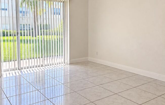 2 beds, 2 baths, 947 sqft, $2,000, Unit 615-104
