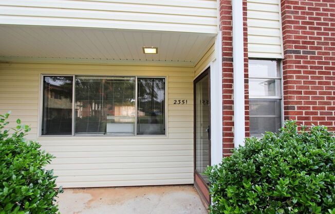 2 bedroom, 2.5 bath townhouse-style condo located across from NC State's Centennial Campus