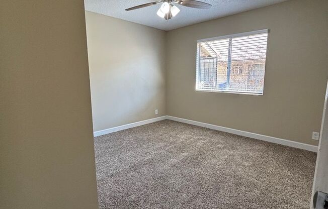 2 beds, 1 bath, $2,150, Unit 27