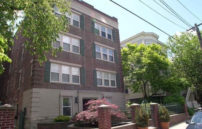 30 UPLAND RD