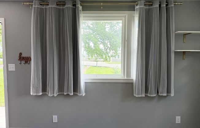 Charming 2 Bedroom, 1 Bath house in the heart of Nashville, TN