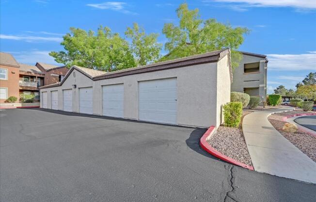 2 beds, 2 baths, 1,049 sqft, $2,600