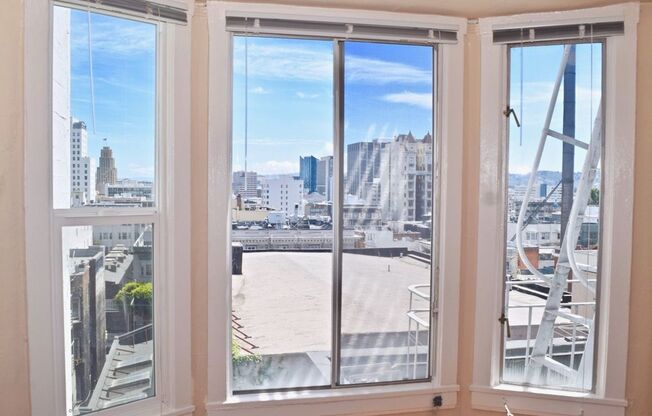979 Sutter Street Apartments*