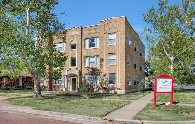 Carrollton Apartments - Great Location - 2bedrooms & 1 Bedrooms Available.