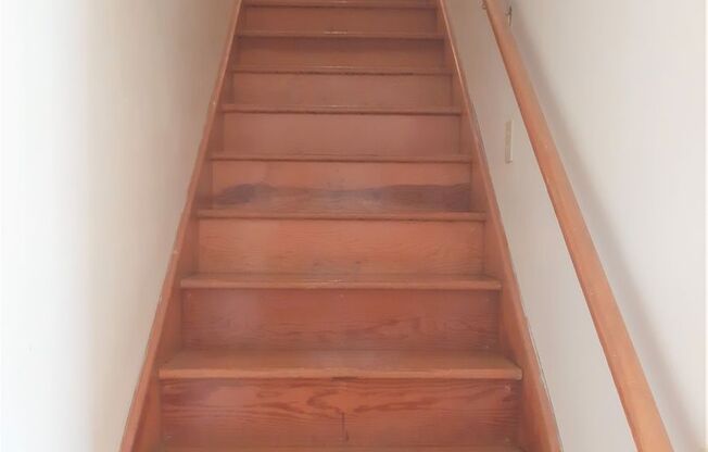 2 beds, 1 bath, 903 sqft, $1,240, Unit C-3