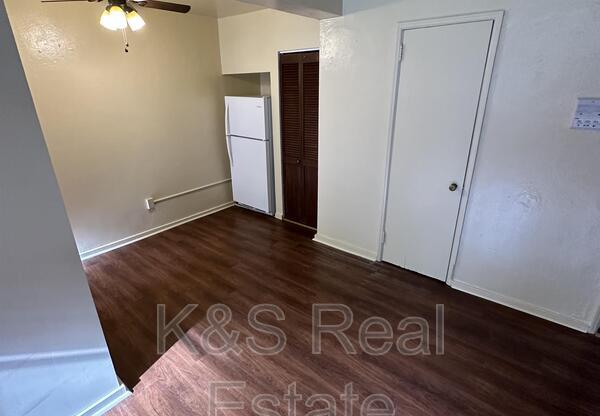 121 LEBANON BLVD 3