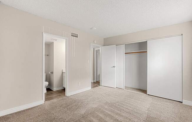 2x2 Bedroom at Villa Toscana Apartments in Phoenix Arizona