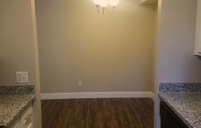 2 beds, 2 baths, 901 sqft, $1,650, Unit 175