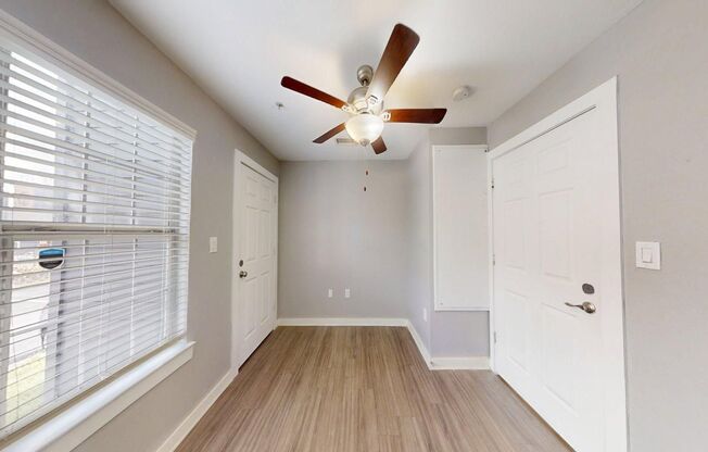 2 beds, 1 bath, 745 sqft, $1,100