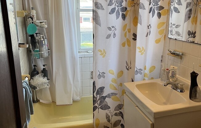 2 beds, 1 bath, 1,000 sqft, $2,750, Unit 2