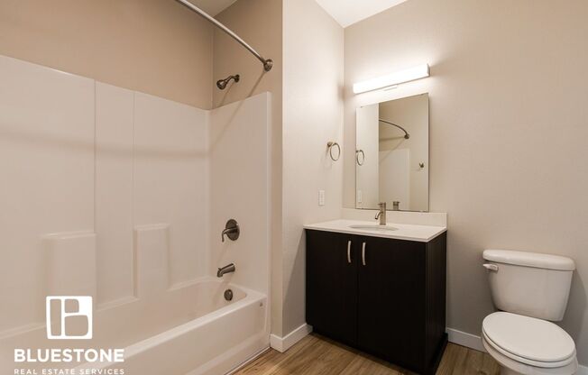 2 beds, 1 bath, 845 sqft, $1,550, Unit E222