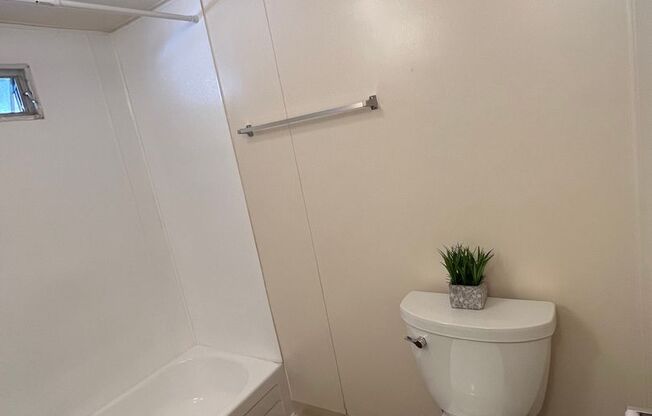 3 beds, 1.5 baths, 750 sqft, $2,999, Unit 51