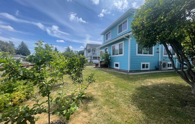 Beautiful Craftsman 5 bed + Office / 3 bath home in Beacon Hill