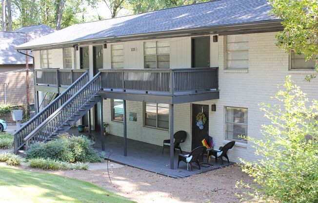 225-Hillcrest
