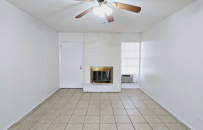 Cozy 2 bedroom, 1 bath apartment in West El Paso!