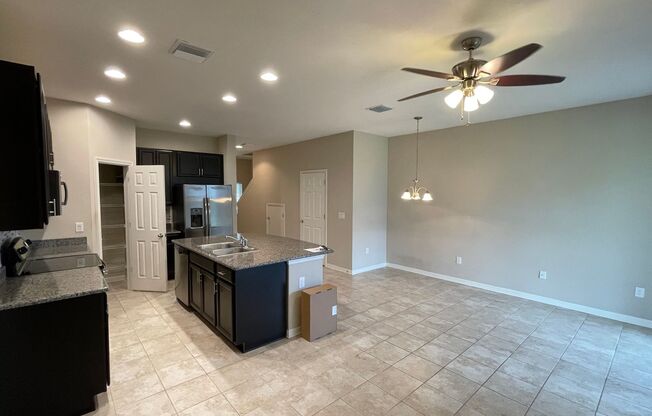 Lovely 3BR, 2.5 BA 1 car attached garage Taylor Morrison built