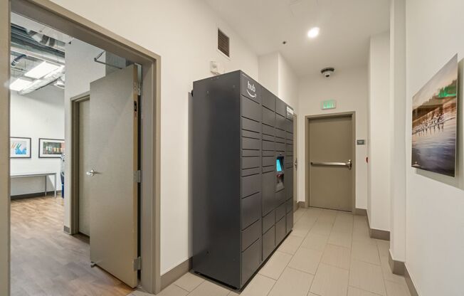 1 bed, 1 bath, 576 sqft, $2,075, Unit 213