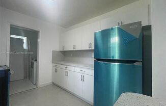 3 beds, 2 baths, $3,500