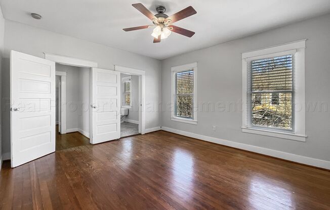 Beautiful 2 BR/2BA in a charming turn-of-the-century home located in Historic District