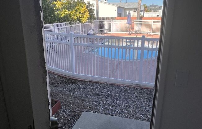 2 beds, 1 bath, $1,995, Unit 10