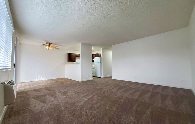 2 beds, 2 baths, $1,995, Unit 25