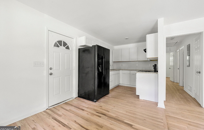 2115 NICHOLS LN