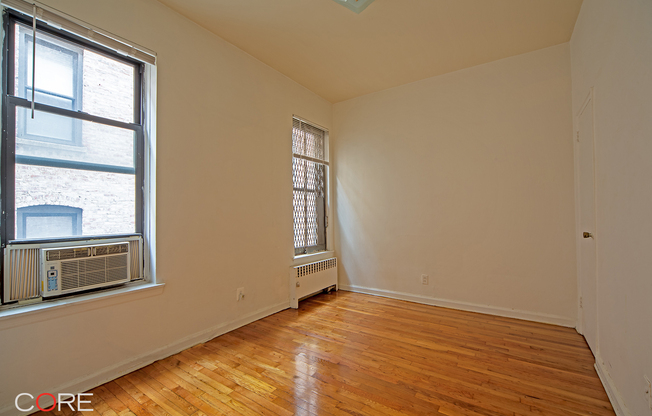 140 CLAREMONT AVE 