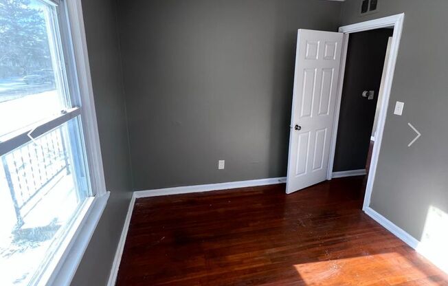 12814 ERWIN AVE