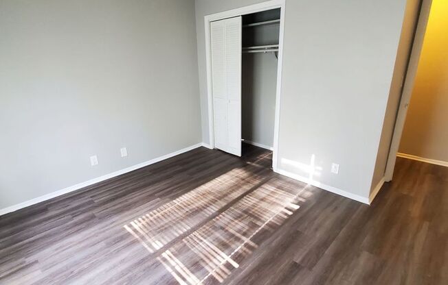 1305 - 1345 W Locust St. / 2866-2868 N 14th St. (50 Unit)