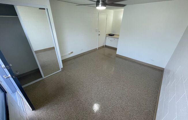 Studio, 1 bath, 210 sqft, $987, Unit 810