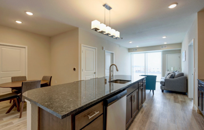 2 beds, 2 baths, 1,285 sqft, $1,545