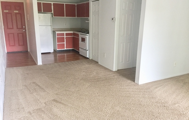 2 beds, 1 bath, 950 sqft, $1,245, Unit #303