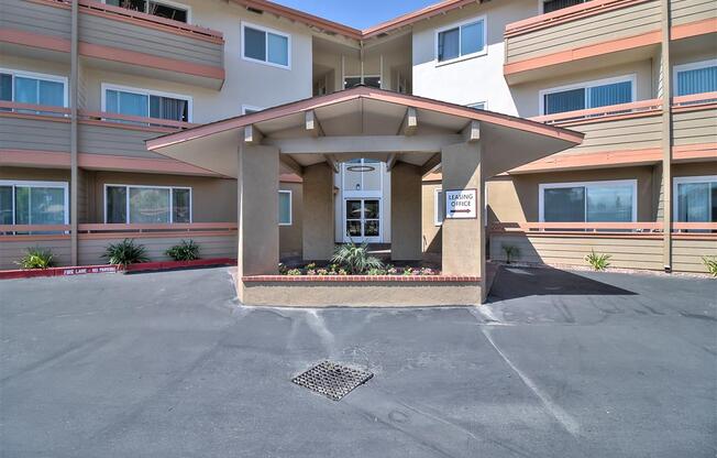 Apartment Building at Stone Creek, Redwood City, CA