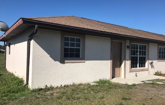 Nice 3 Bedroom Duplex in Lehigh Acres