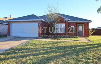 Well maintained 3/2/2 Home in Dallas For Rent!